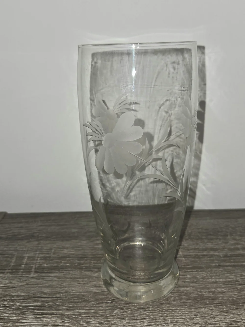 Vintage Unbranded Floral Etched Glass Tall Vase 8.5